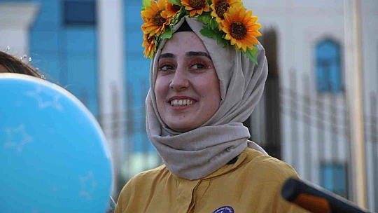 Elazığ'da 'Süslü Kadınlar' Otomobilsiz Kentler Günü için pedal çevirdi