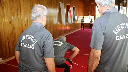 Elazığ'da 'Yetişkin Gençler Bocce Turnuvası' bölge müsabakaları sürüyor