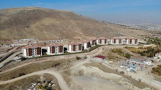 Elazığ'da 111 konut daha sahibini buldu