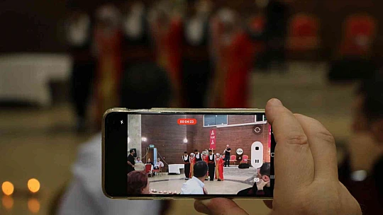 Elazığ'da, 13. Uluslararası Kimyasal Fizik Kongresinin galası yapıldı