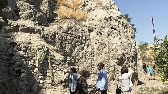 Elazığ'da 17'si yeni 38 arkeolojik alan keşfedildi