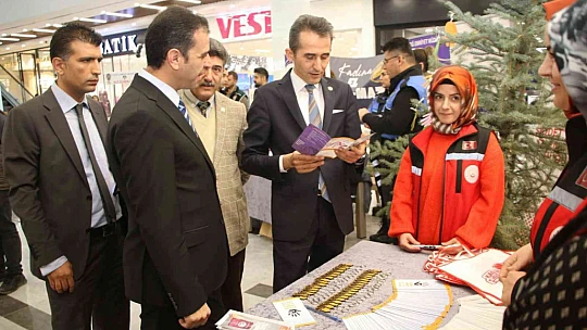 Elazığ'da 25 Kasım Kadına Yönelik Şiddetle Mücadele Günü etkinliği