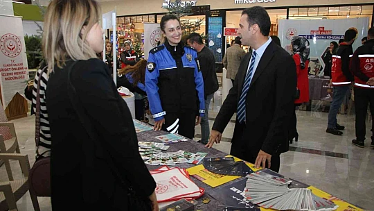 Elazığ'da 25 Kasım Kadına Yönelik Şiddetle Mücadele Günü etkinliği
