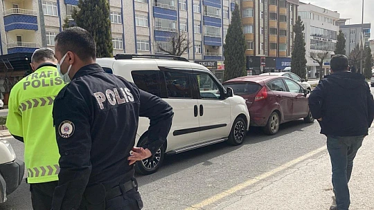 Elazığ'da 3 aracın karıştığı kazada 1 kişi yaralandı