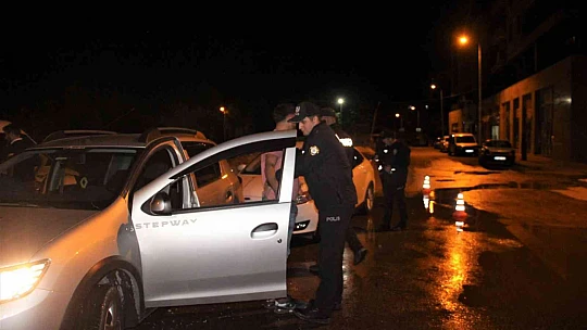 Elazığ'da 330 şahsın ve 70 aracın GBT kontrolü ve denetimi yapıldı