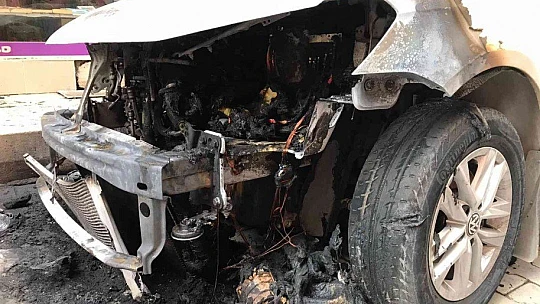 Elazığ'da 4 saatte 3 araç kundaklandı