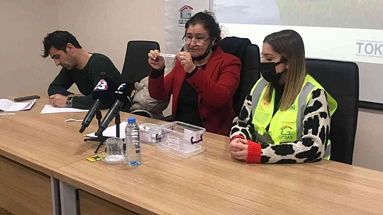 Elazığ'da 46 depremzede daha evine kavuştu