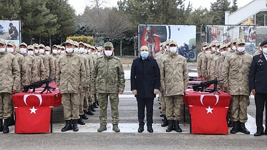 Elazığ'da acemi erler yemin etti