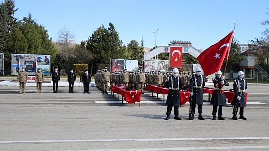 Elazığ'da acemi erler yemin etti