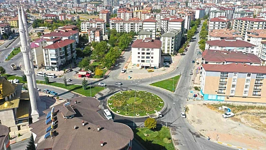 Elazığ'da altyapı yenileme çalışmaları sürüyor
