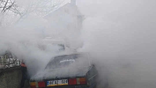 Elazığ'da araç yangını