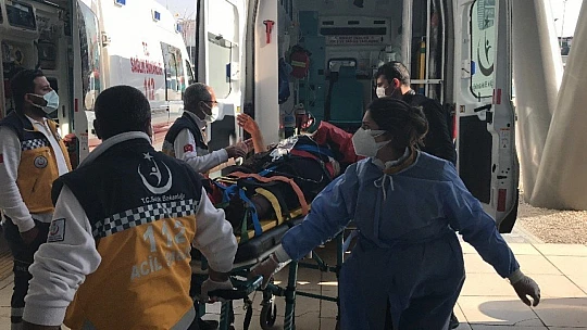 Elazığ'da araçlar kafa kafaya çarpıştı: 1 çocuk öldü, 7 kişi yaralandı