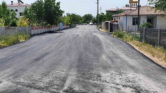 Elazığ'da asfaltlama çalışması sürüyor