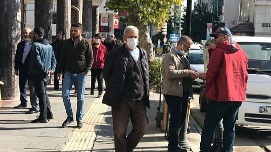 Elazığ'da aşılama artıyor vaka sayıları düşüyor