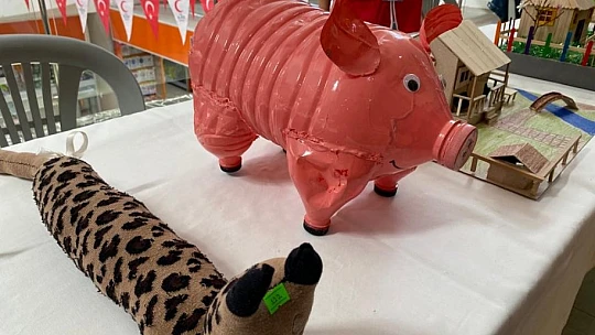 Elazığ'da atık malzemeler oyuncağa dönüştü