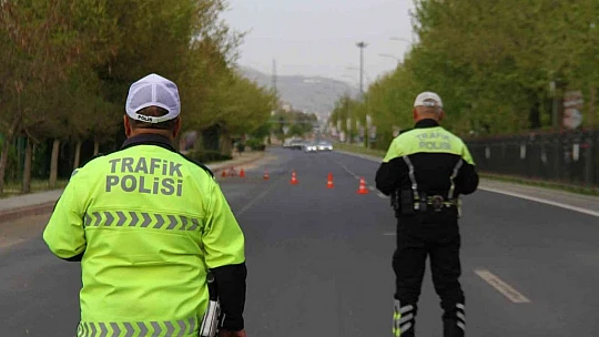 Elazığ'da bayram öncesi drone destekli trafik denetimi