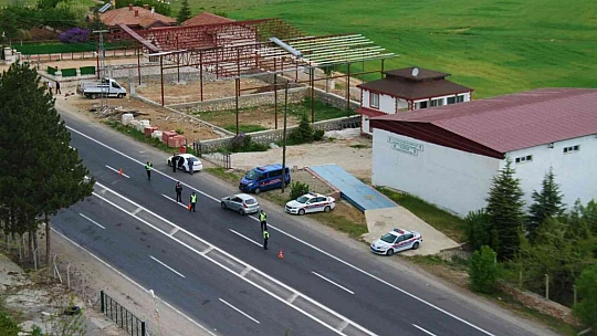 Elazığ'da bayram öncesi helikopter destekli trafik denetimi