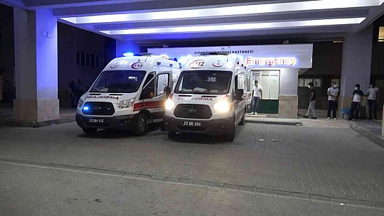 Elazığ'da bıçaklı kavga: 1 ölü, 2 yaralı