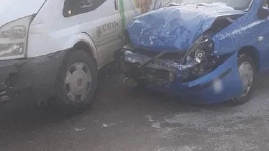 Elazığ'da buzlanma kazaları beraberinde getirdi