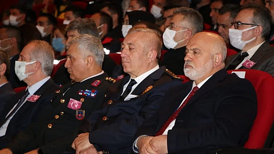 Elazığ'da Çanakkale Zaferi'nin 107. yıl dönümünde şehitler anıldı