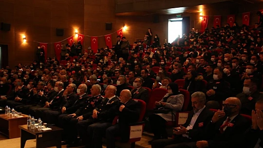 Elazığ'da Çanakkale Zaferi'nin 107. yıl dönümünde şehitler anıldı