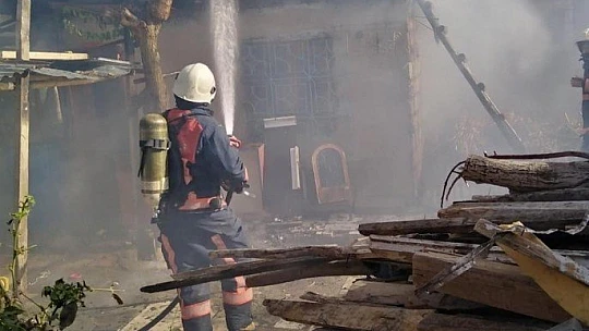 Elazığ'da çatı yangını