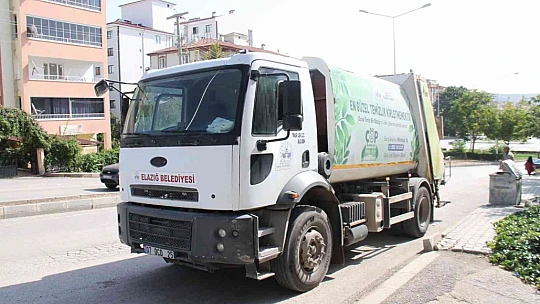 Elazığ'da çöp toplama aracının çarptığı kadın hayatını kaybetti
