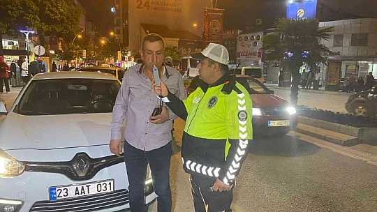 Elazığ'da denetimler sürüyor, polis göz açtırmıyor