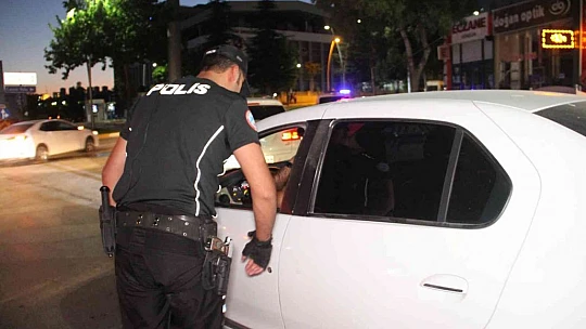 Elazığ'da denetimler sürüyor, suçlulara göz açtırılmıyor