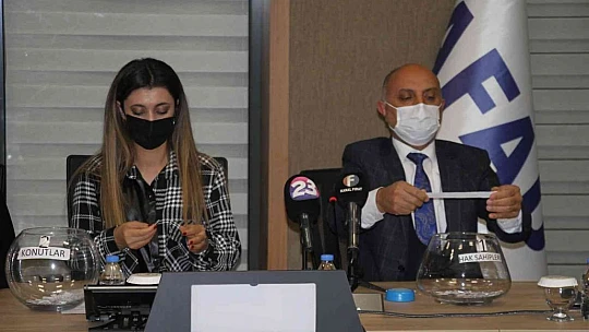 Elazığ'da deprem konutları hak sahiplerine teslim edilmeye devam ediyor