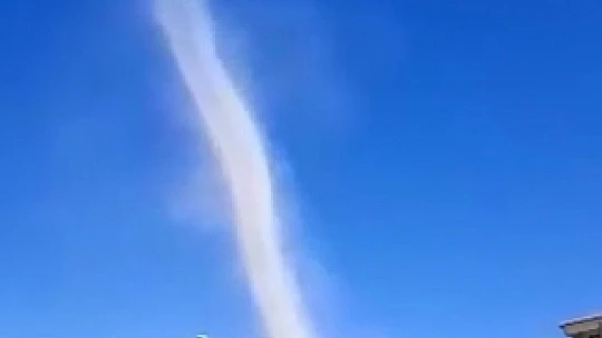 Elazığ'da dev hortum görüntülendi