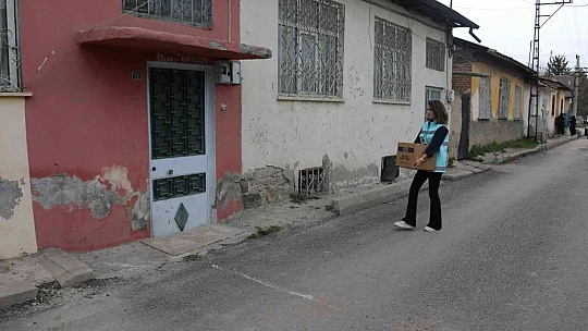 Elazığ'da dev kazanlar iftar yemekleri için kaynıyor