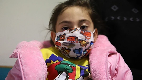 Elazığ'da enkazdan 28 saat sonra kurtulan anne Ayşe ve Yüsra Bebek, depremin izleriyle yaşıyor