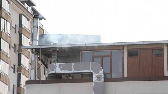 Elazığ'da faciadan dönüldü: Eğitim kurumundaki yangın yürekleri ağızlara getirdi