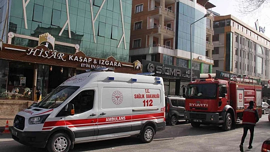 Elazığ'da faciadan dönüldü: Eğitim kurumundaki yangın yürekleri ağızlara getirdi