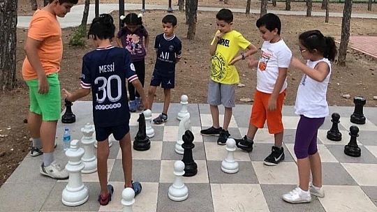 Elazığ'da geleneksel 'Sokakta Satranç Var' etkinliği yapıldı
