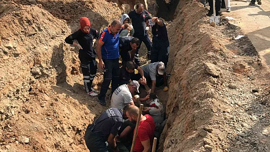 Elazığ'da göçük altında kalan işçi için ekipler seferber oldu