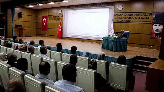 Elazığ'da hac seminerleri başladı