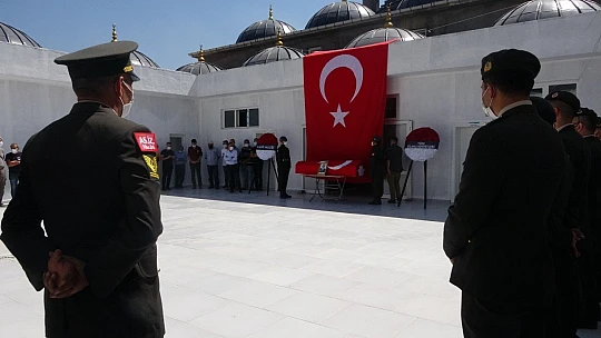 Elazığ'da hayatını kaybeden Kore gazisi son yolculuğuna uğurlandı