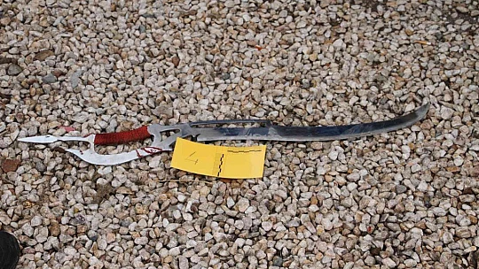 Elazığ'da iki aile arasında silahlı, kılıçlı, bijonlu kavga: 3 yaralı