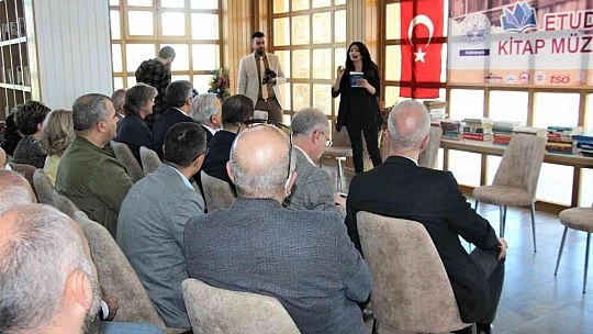 Elazığ'da ilk defa düzenlenen kitap müzayedesinin geliri, okul kütüphanesine harcanacak