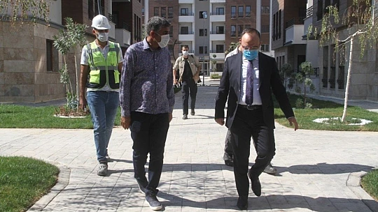 Elazığ'da ilk deprem konutları tamamlandı, 7 ayda yeni bir Dilek Sitesi dikildi