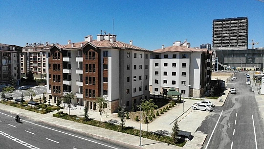 Elazığ'da ilk deprem konutları tamamlandı, 7 ayda yeni bir Dilek Sitesi dikildi