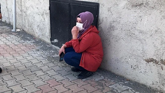 Elazığ'da intihara teşebbüs eden kadını çocukları gözyaşları içerisinde izledi