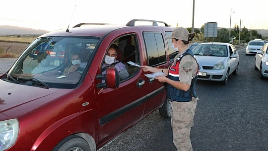 Jandarma, drone destekli uygulamayla vatandaşları uyardı