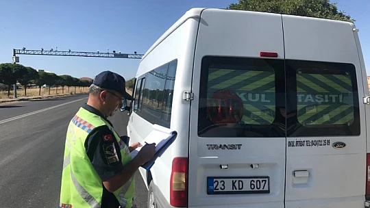Elazığ'da jandarmadan radarlı ve dronlu trafik denetimi