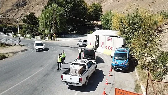 Elazığ'da jandarmadan radarlı ve dronlu trafik denetimi