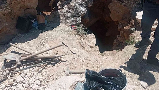 Elazığ'da kaçak kazı yapan 3 şüpheli suçüstü yakalandı