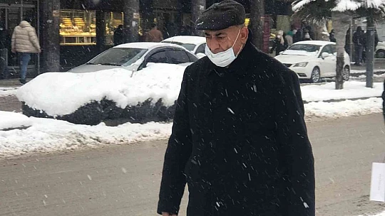Elazığ'da kar yağışı etkisini sürdürüyor