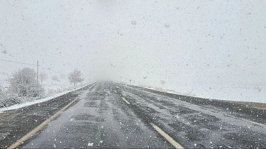 Elazığ'da kar yeniden başladı